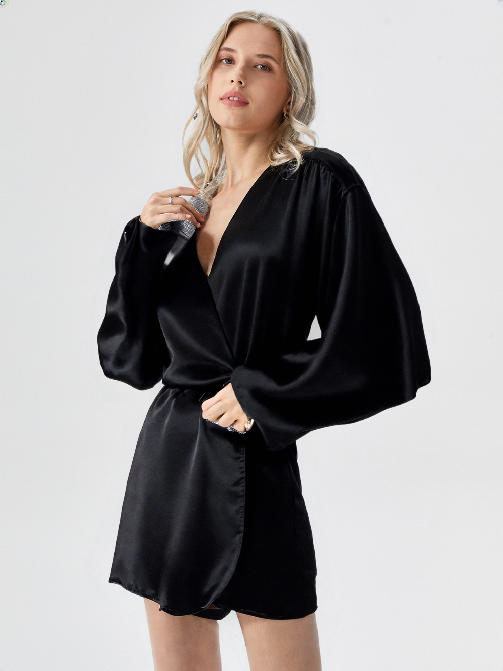 Robe courte en satin