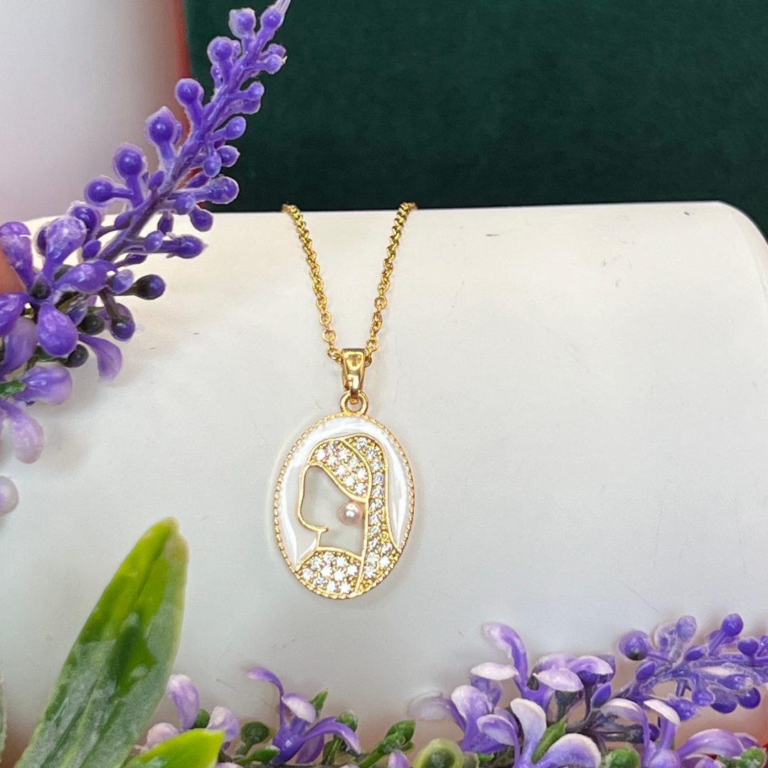 Collection de Colliers Pendentifs Dorés