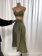 Robe Élégante Vert Olive à Bretelles Croisées