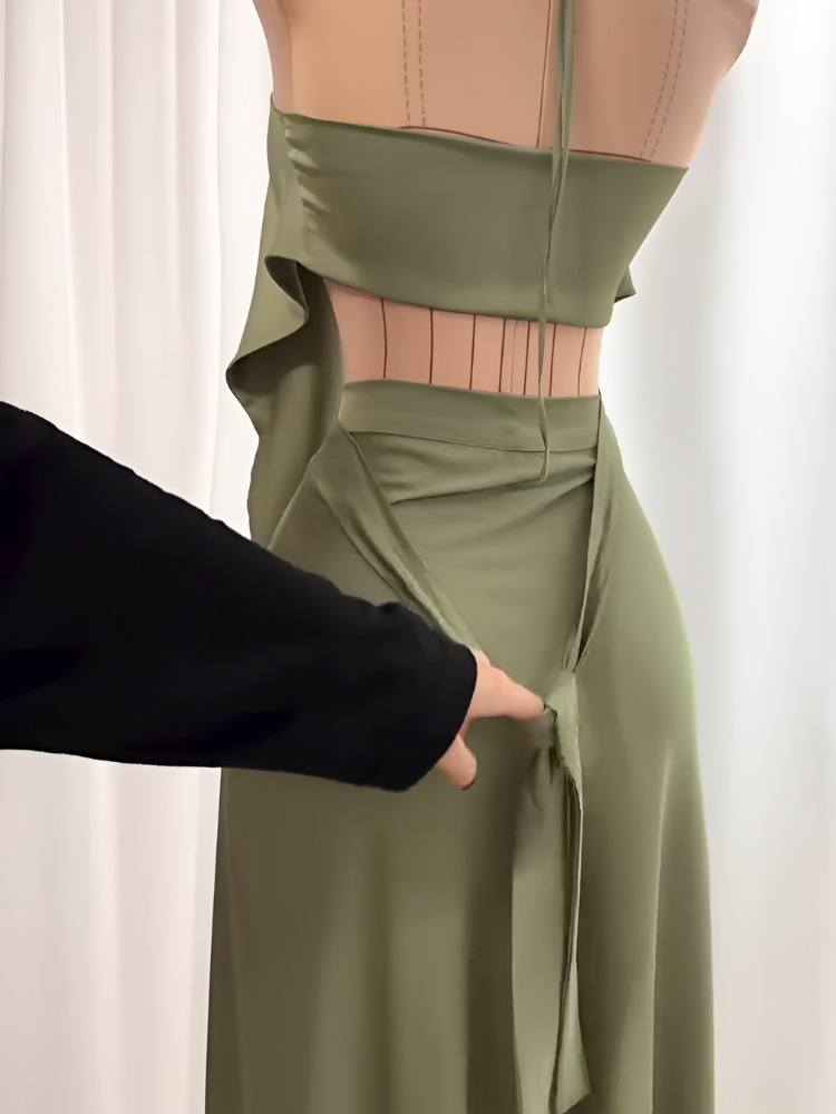 Robe Élégante Vert Olive à Bretelles Croisées