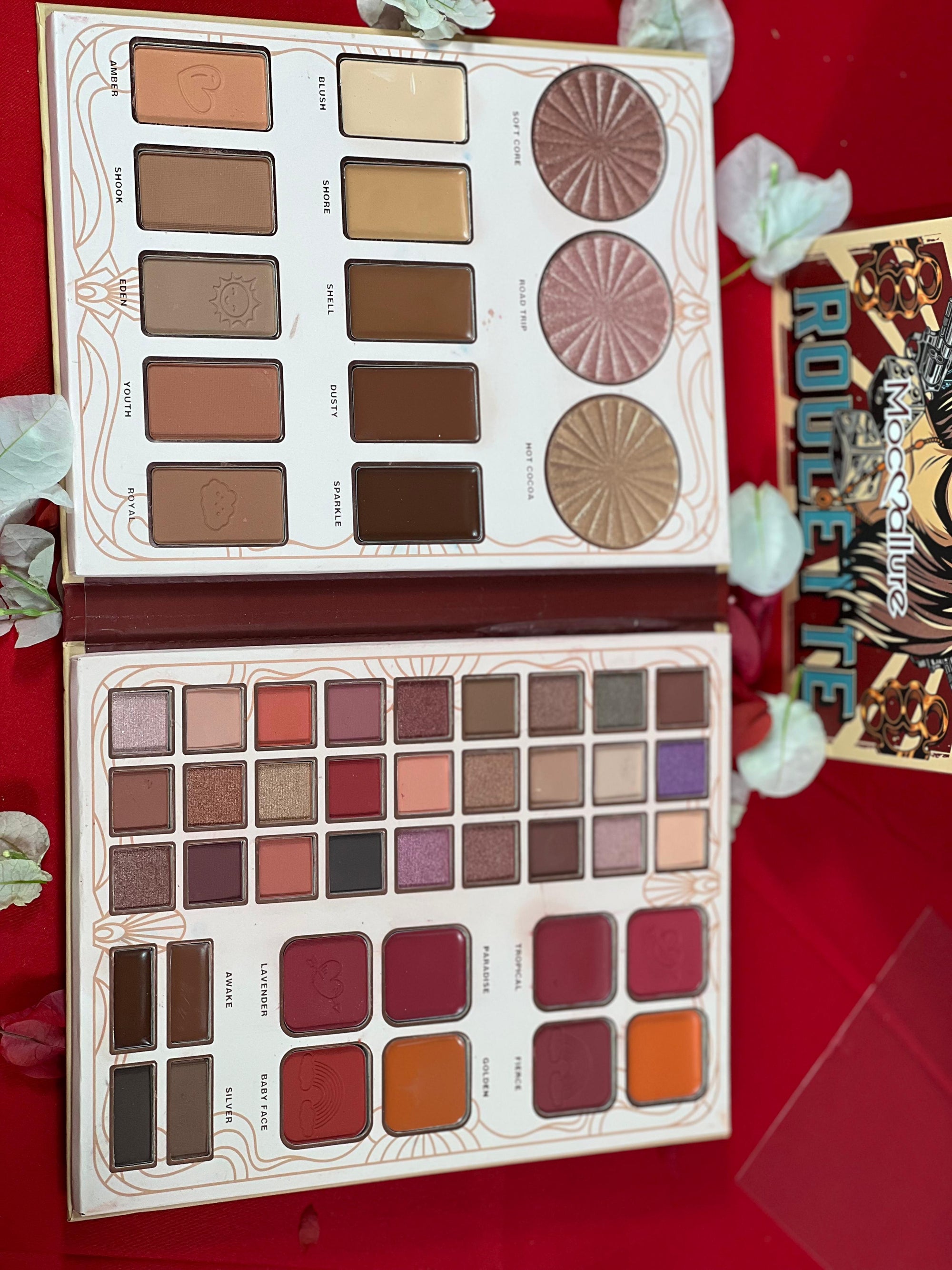 Palette Maquillage XXL + Mascara KIKO MAXI MOD